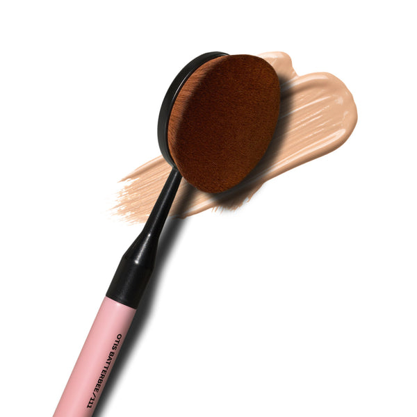 Perfect your foundation with the Otis Batterbee Oval Foundation Buffer Makeup Brush. Expertly crafted for precision, its densely packed bristles seamlessly blend liquid or cream formulas, ensuring a flawless finish. Elevate your makeup routine with this essential tool for effortless complexion perfection.