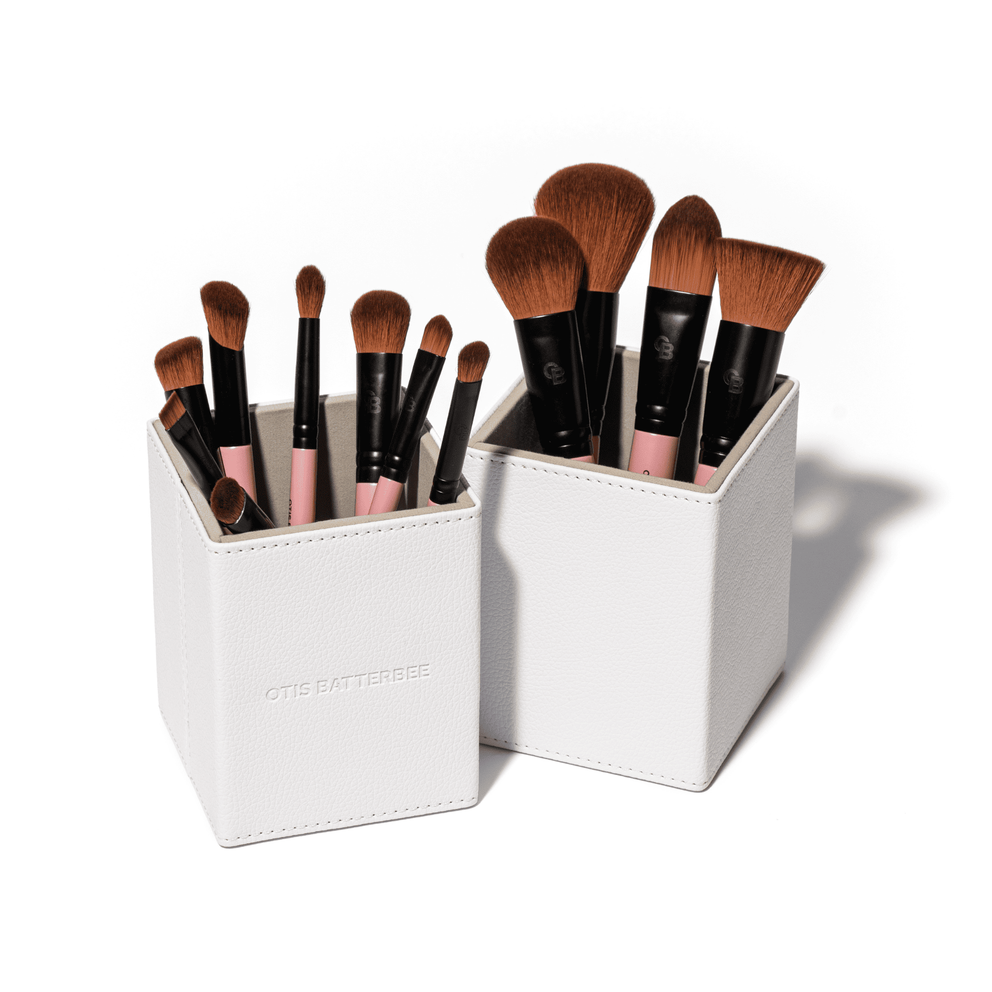 Otis Batterbee is a British beauty brand that began with a vision to create makeup brushes that made everyone look flawless no matter what their skin type. After noticing that most makeup brushes were constructed from the same one-size-fits-all low-grade bristles, Otis set about developing his unique high-performance brushes that would apply beauty products from liquids to fine powders for a natural finish, no matter what your age.