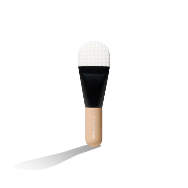 Otis Batterbee Silicone Face Cream Applicator. This eco friendly skincare tool means no wastage to your beauty products. 
