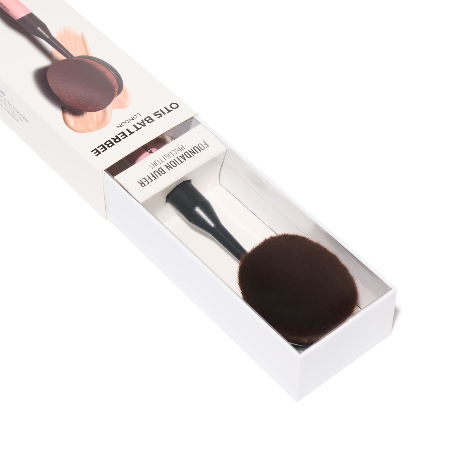 foundation buffer makeup brush by Otis Batterbee