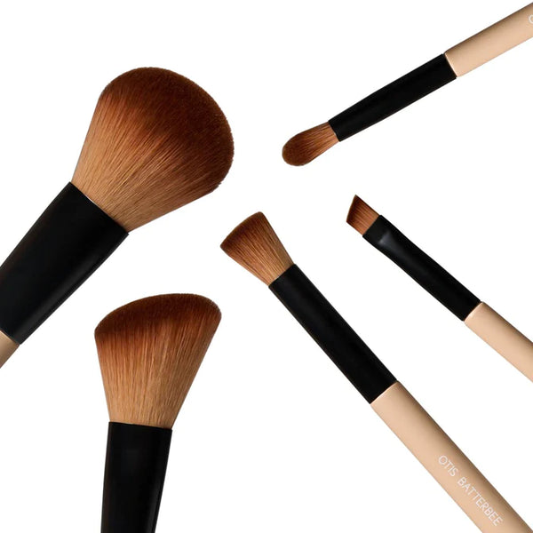 Face makeup brushes including powder brushes and face makeup brushes.