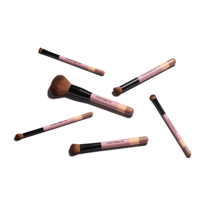 Otis Batterbee makeup brush set in pink.